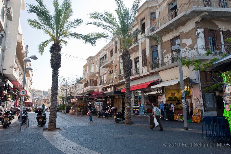 20100414_160732 D3.jpg - Allenby St, Tel-Aviv